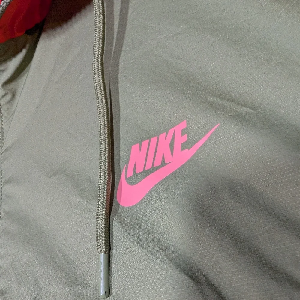 Vintage Nike Men's XXL Colorblock Hooded Windbreaker‎